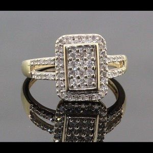 Antique 10kt yellow gold and diamond ring